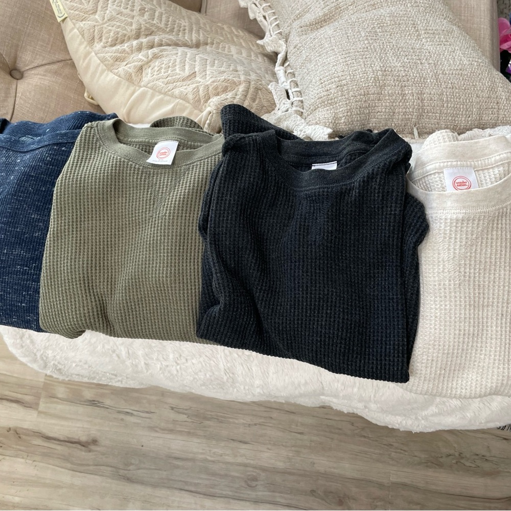 Cat & Jack and wonder kids 4 Long Sleeve Tees - Navy, Olive, Black, Cream